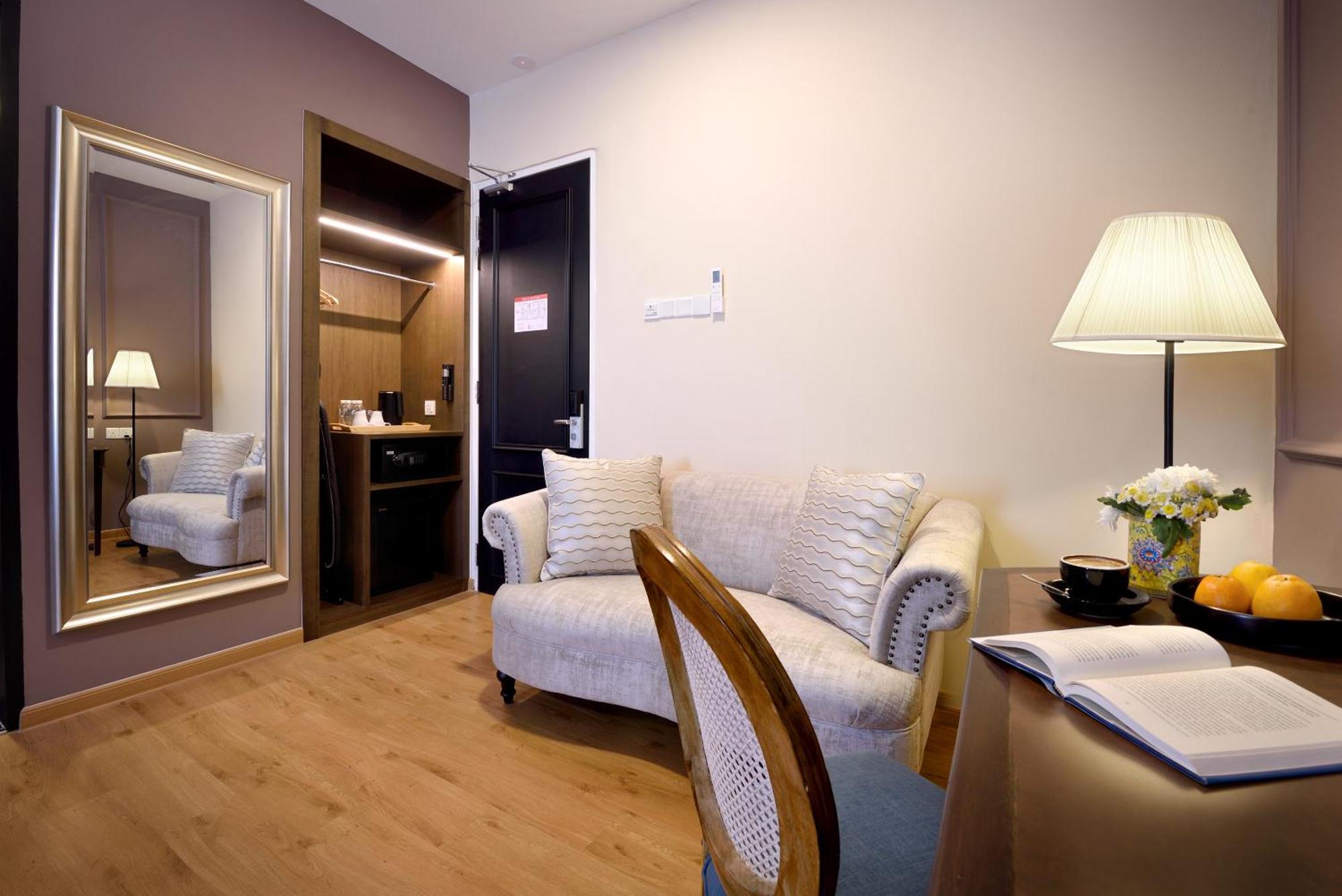 The Leith Hotel George Town Bagian luar foto